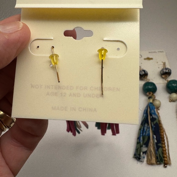 586-Cato Dangle Drop Earring Lot Of 2 Nickel Free Fun Fashion Style - Picture 4 of 9